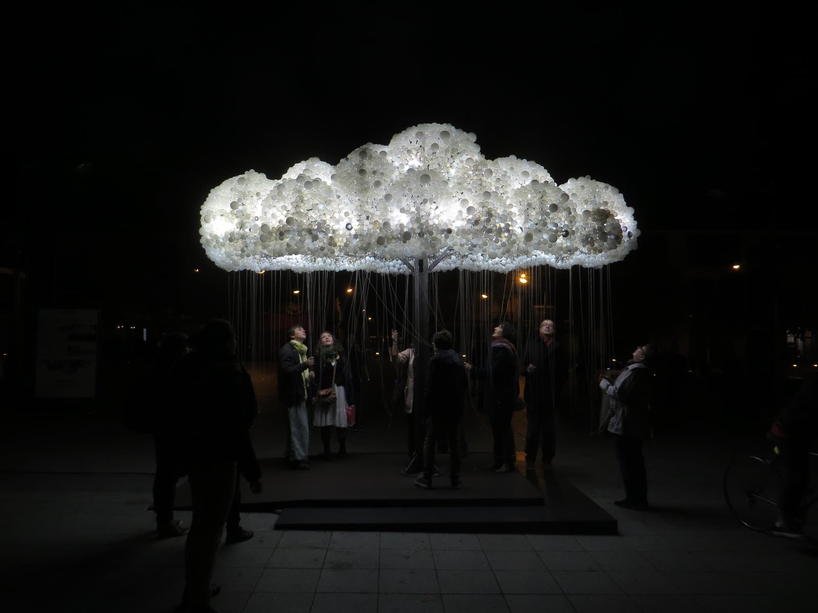 EntreVoir: Cloud - Caitlind r.c. Brown & Wayne Garrett