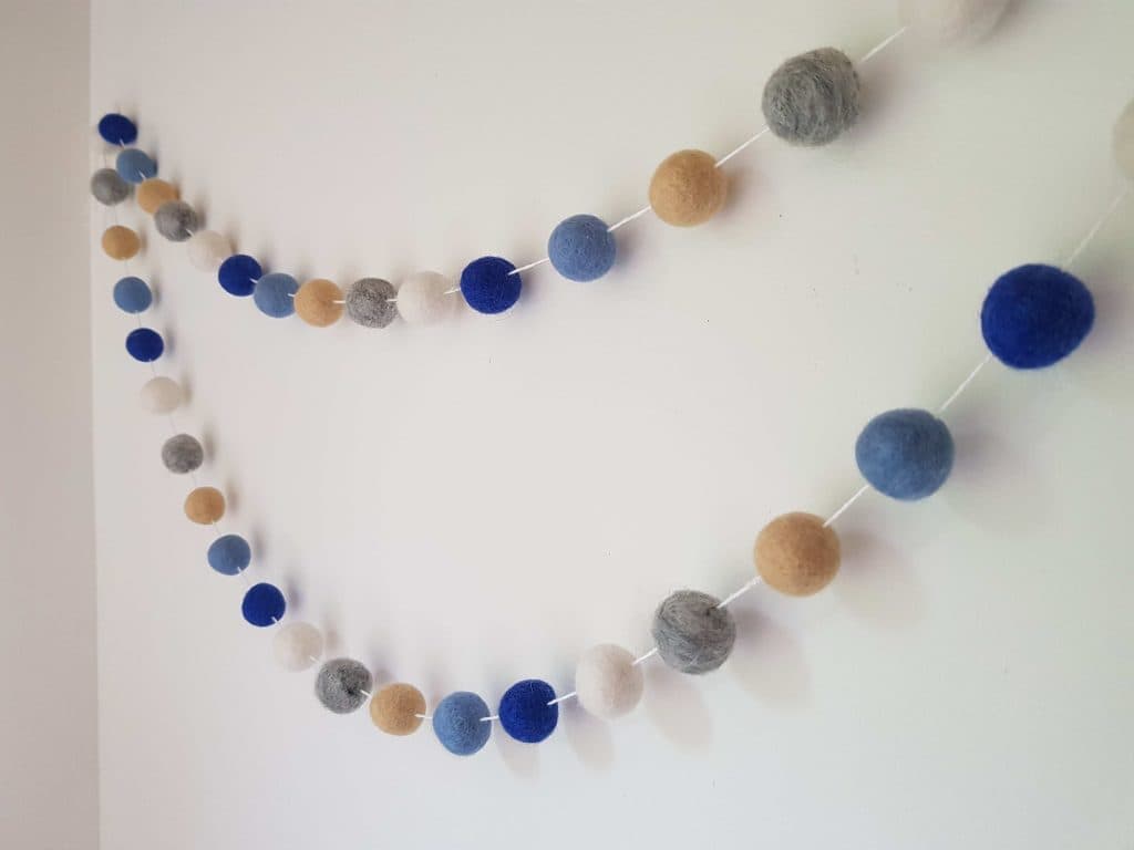 Felt ball garland | DIY Felt Crafts