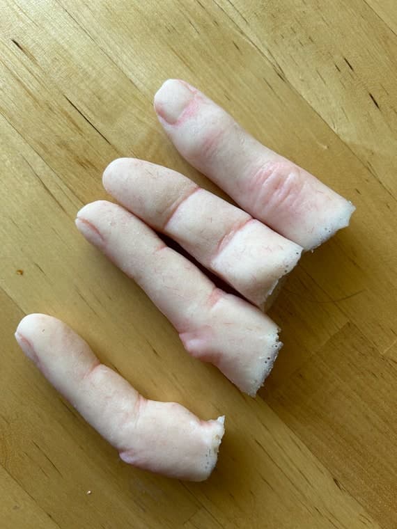1 prothèse de doigt en gélatine coupée. Parfait pour la télévision ...