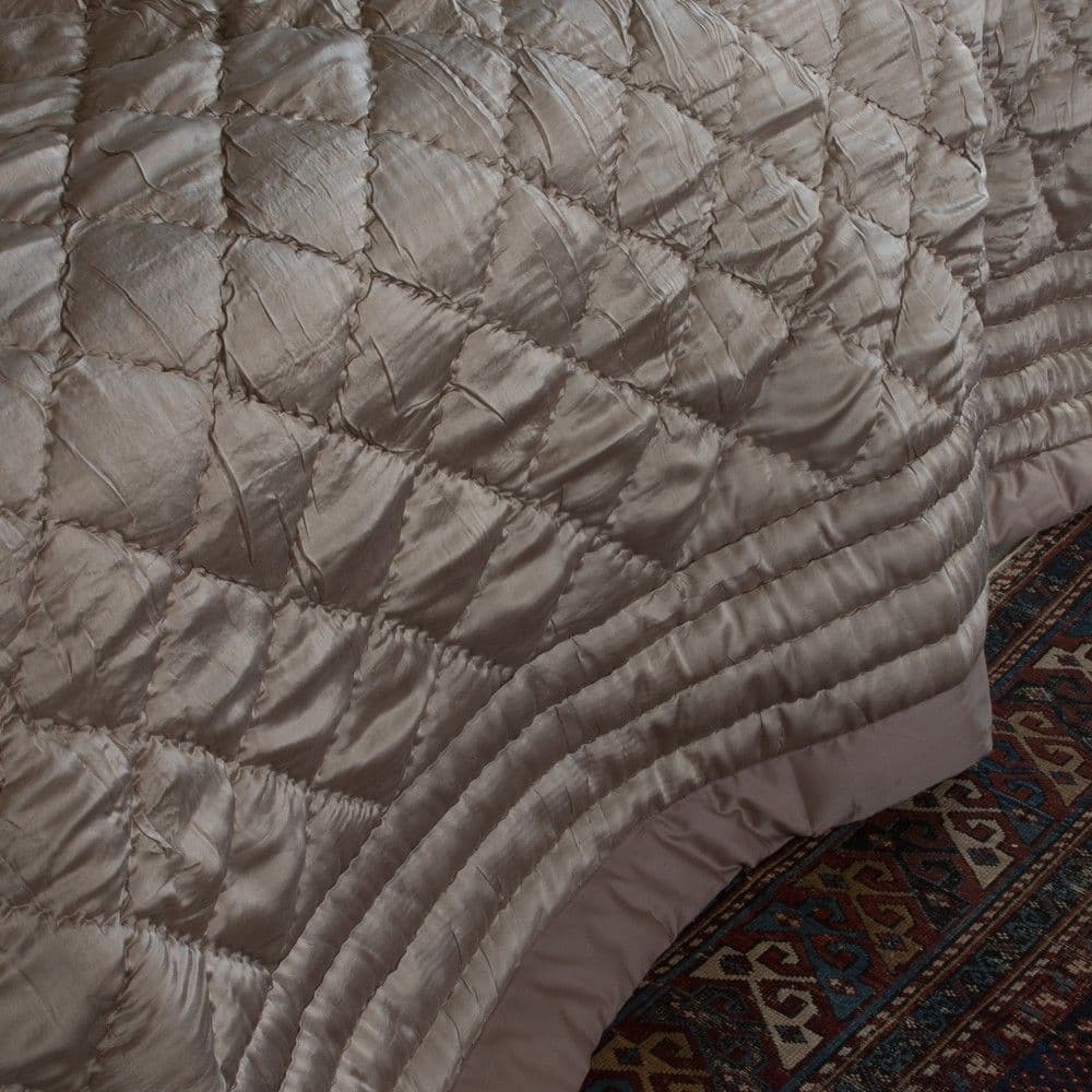 Silk Quilts | Luxury blanket, Silk quilt, Blanket