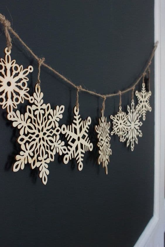 26 Creative Snowflake Decorations That Inspire - Shelterness