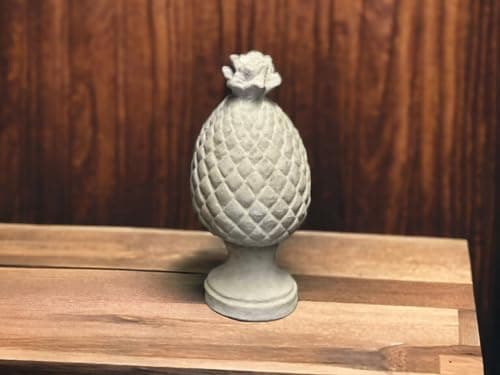 Williamsburg Pineapple Finial | shop-campania