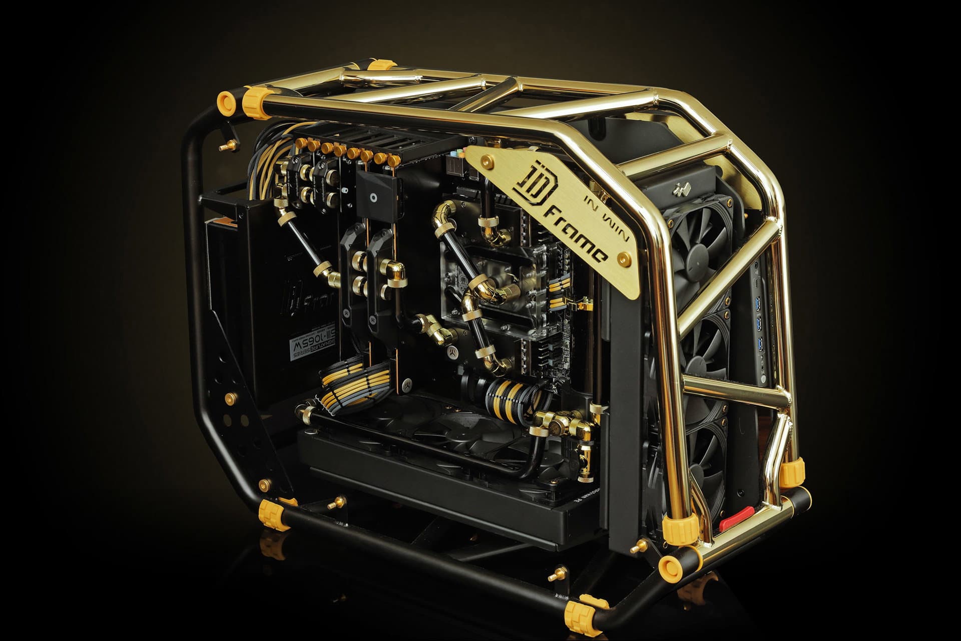In Win D-Frame 2.0 Black / Gold » builds.gg