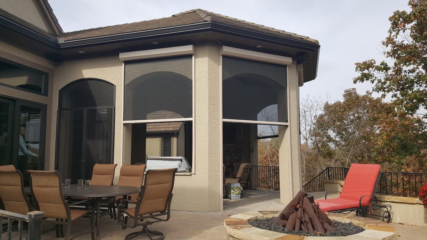 Phantom Executive Motorized Retractable Screen - Loch Lloyd, MO ...