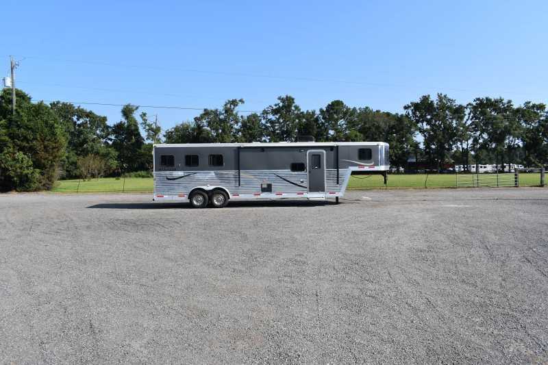 Used 2014 Bison 3 Horse Trailer with Living Quarters :: Dixie Horse ...