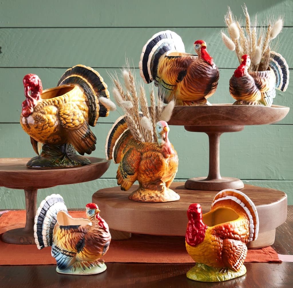 Festive Turkey Centerpiece for Thanksgiving Table Ideas - Lima's Blog
