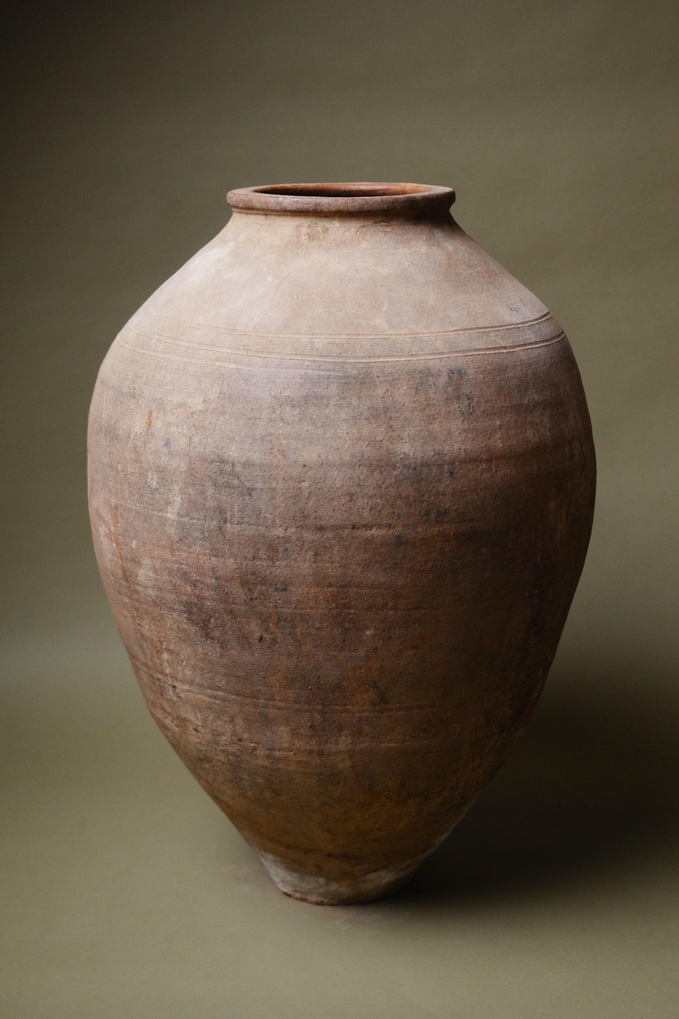 20th Century Large Anatolian Terracotta Storage Jar For Sale at 1stDibs
