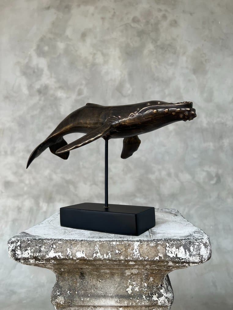 Sculpture, No Reserve Price - Bronze Blue whale on a Stand, Azure ...