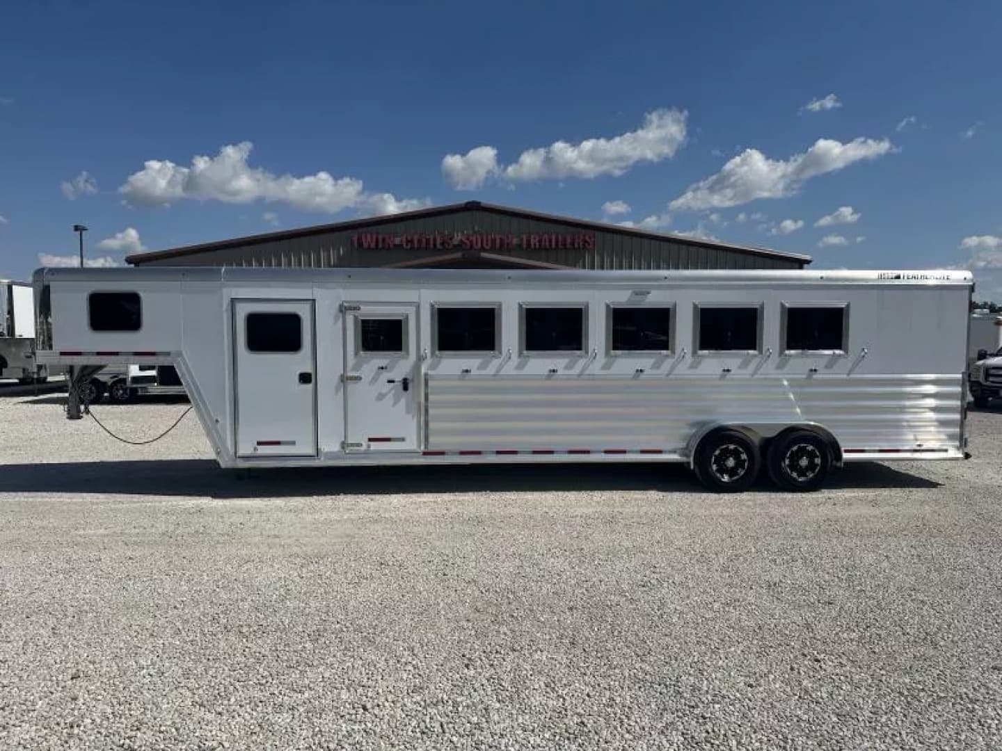 New 2025 Featherlite 6 Horse 50" Short Wall Slant Load Gooseneck for ...
