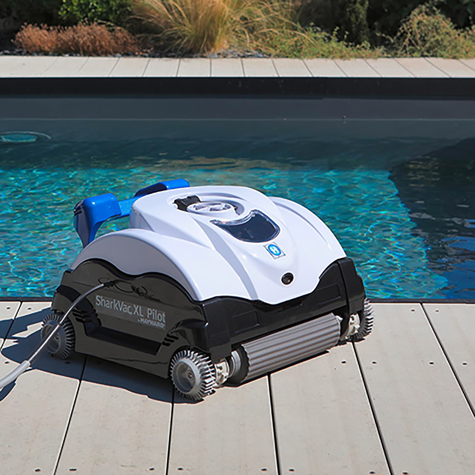 SharkVAC XL™ Pilot Cleaner - Electric Cleaners | Hayward