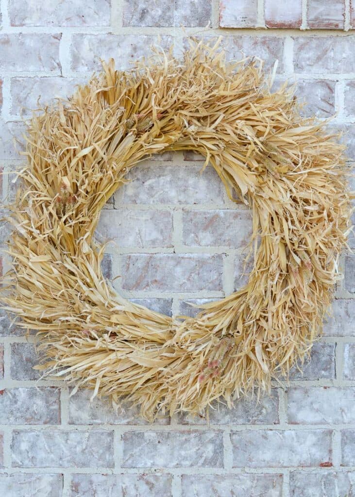 How to Preserve Corn Husks for Crafts