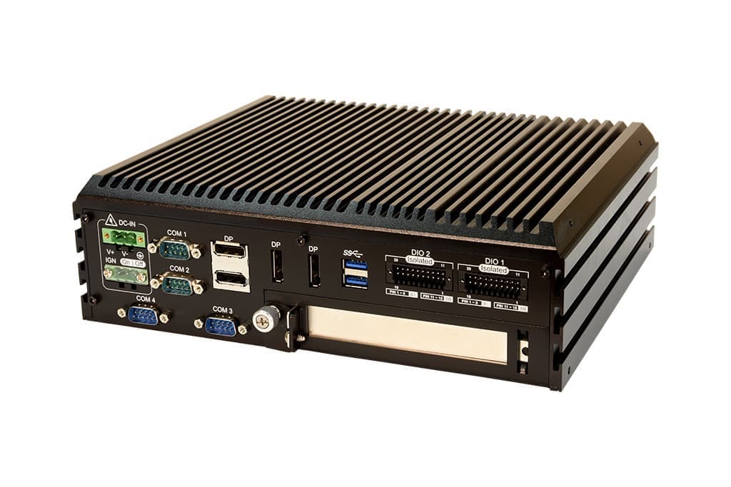 Мини-ПК с пассивным охлаждением Stealth LPC-950 оснащен видеокартой и ...