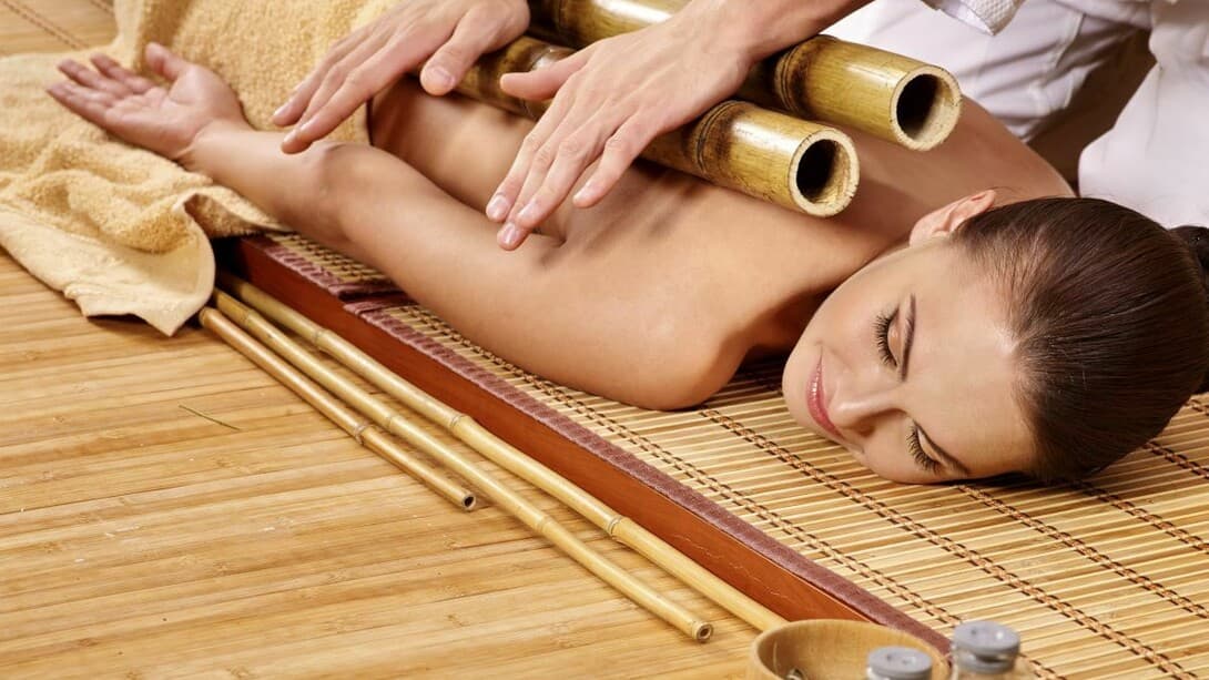 Learning the Benefits of Bamboo Massage | Meer