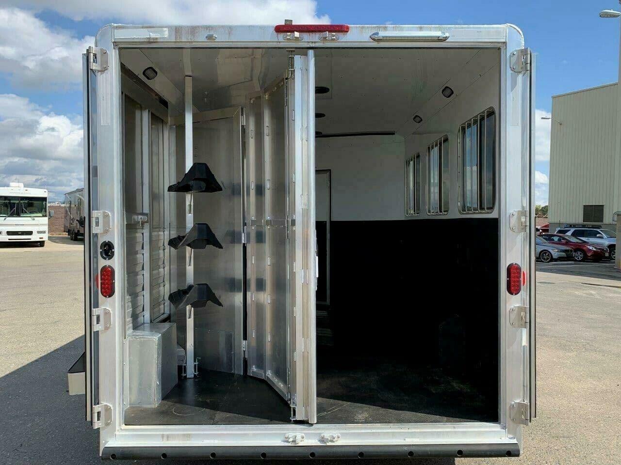 2015 EXISS ENDEAVOR 8312 HORSE TRAILER LIVING QUARTER SLIDE - True RV ...