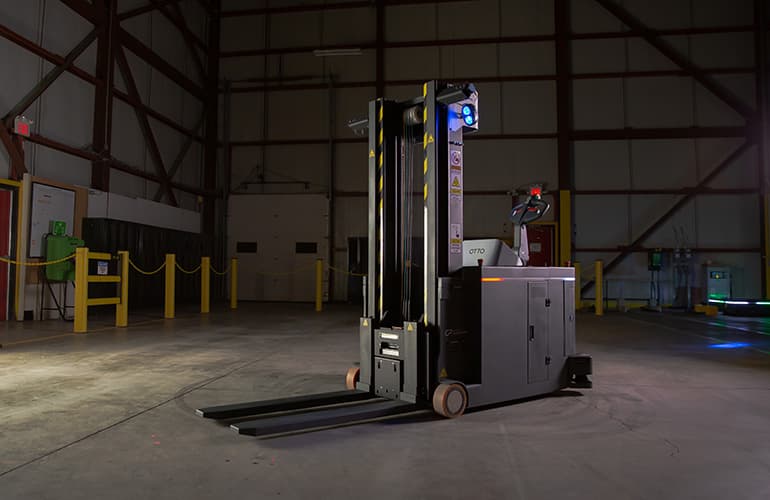 New OTTO Lifter autonomously transports pallets - Automated Warehouse