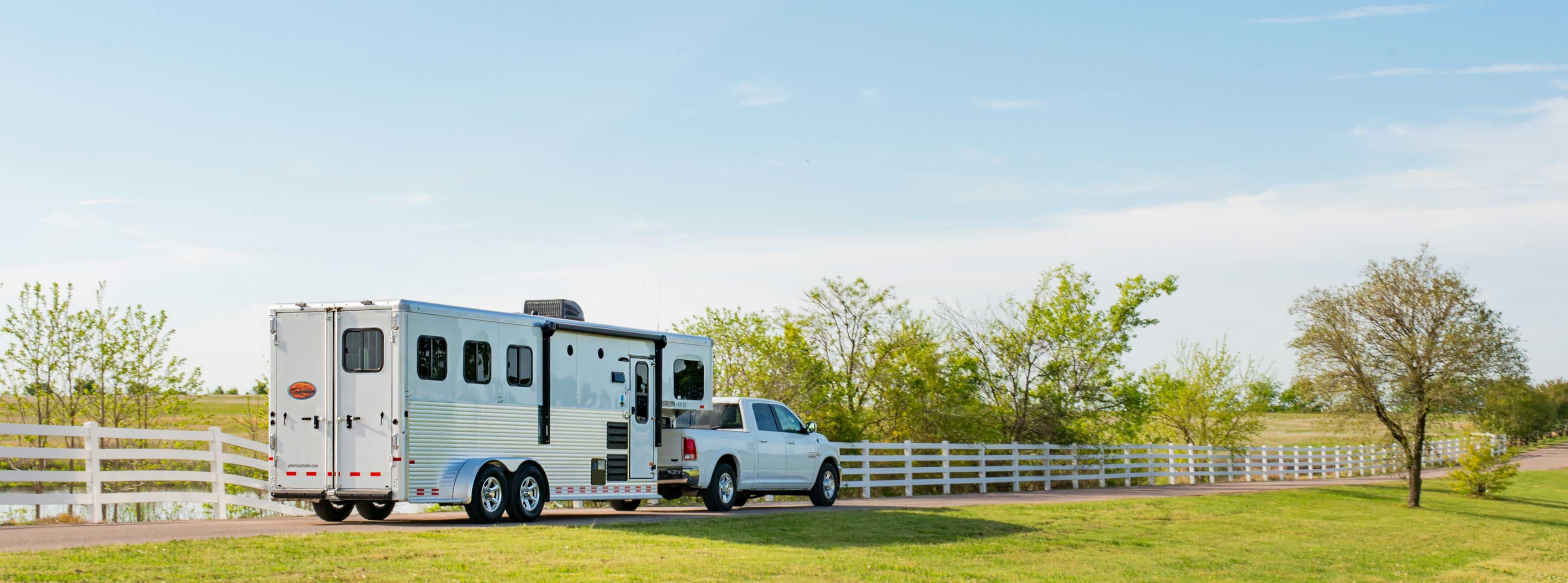Sundowner Trailer Corporation - Living Quarters 6' 9" Gooseneck